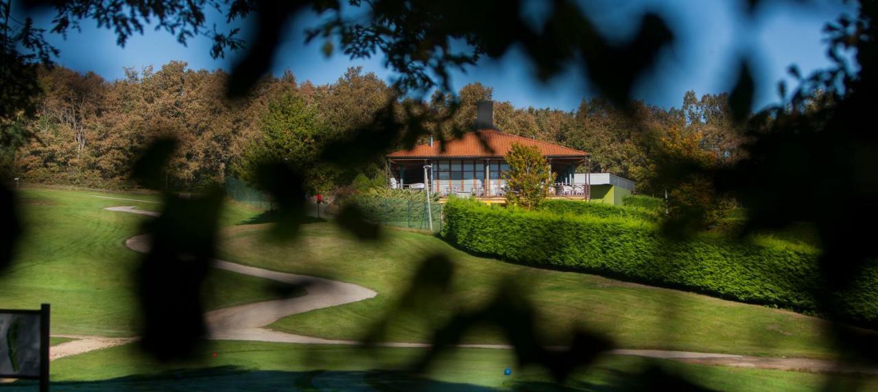 El Chalet Del Golf Urturi Exterior photo
